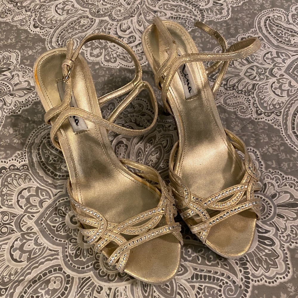 Nina, 8.5, gold embellished dressy sandal high heels - HOCO, Homecoming!